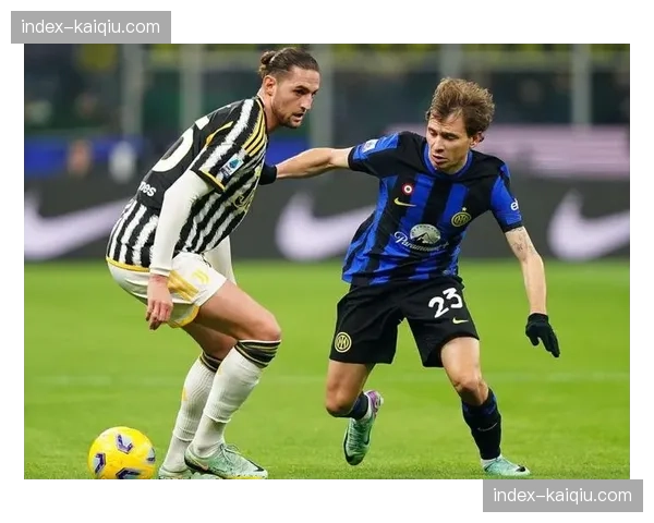 特写：绝杀后脱衣庆祝，弗拉霍维奇向看台展示纪念T恤