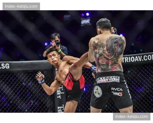 速报:ONE冠军赛,中国选手唐凯分歧判定战胜挑战者,成功卫冕羽量级金腰带 速报:ONE冠军赛,中国选手唐凯分歧判定战胜挑战者,成功卫冕羽量级金腰带